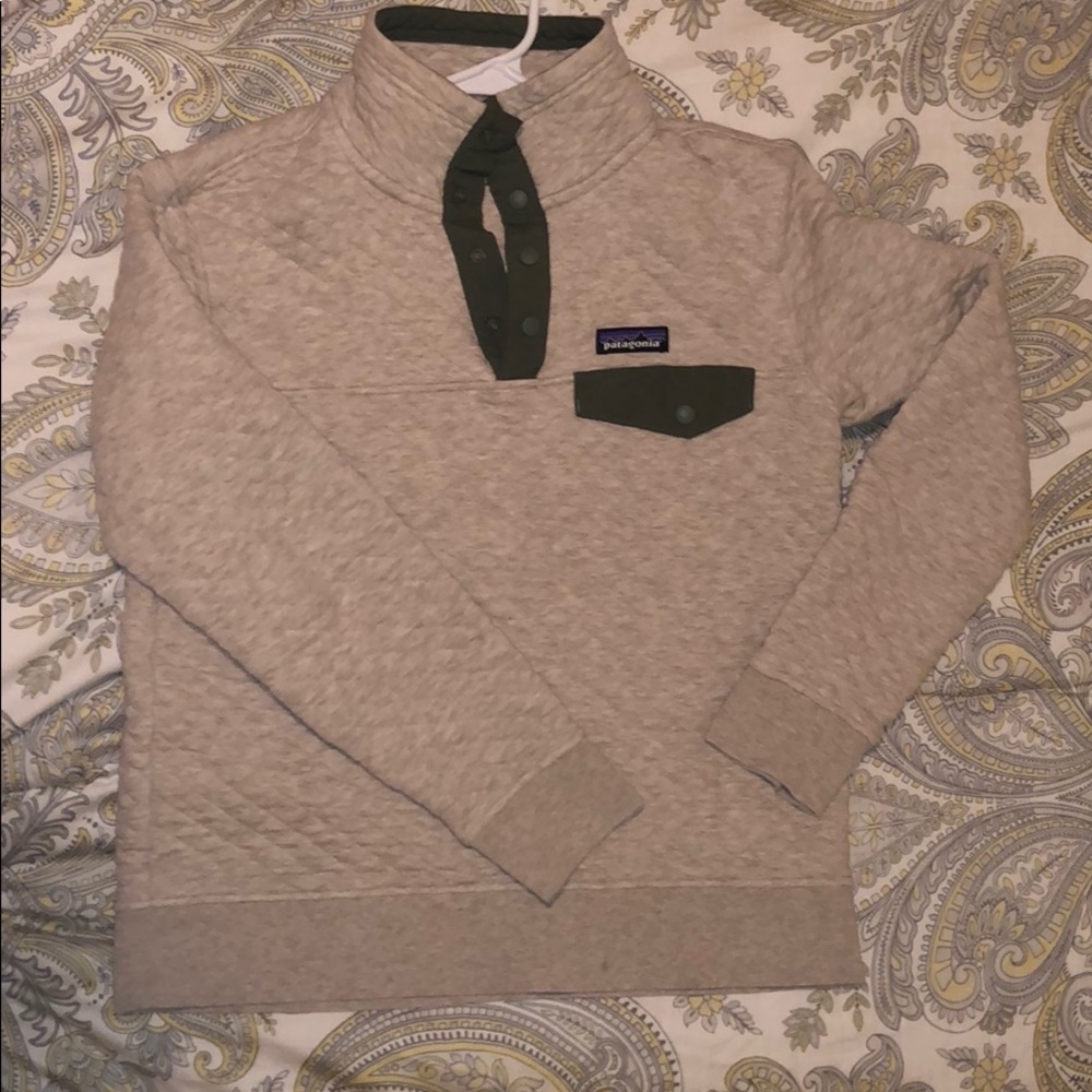 Patagonia quilted pullover